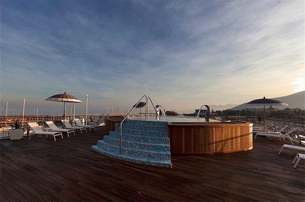 Hotel Yacht Club Marina Di Loano Exteriér fotografie