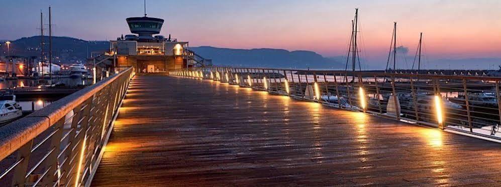 Hotel Yacht Club Marina Di Loano Exteriér fotografie