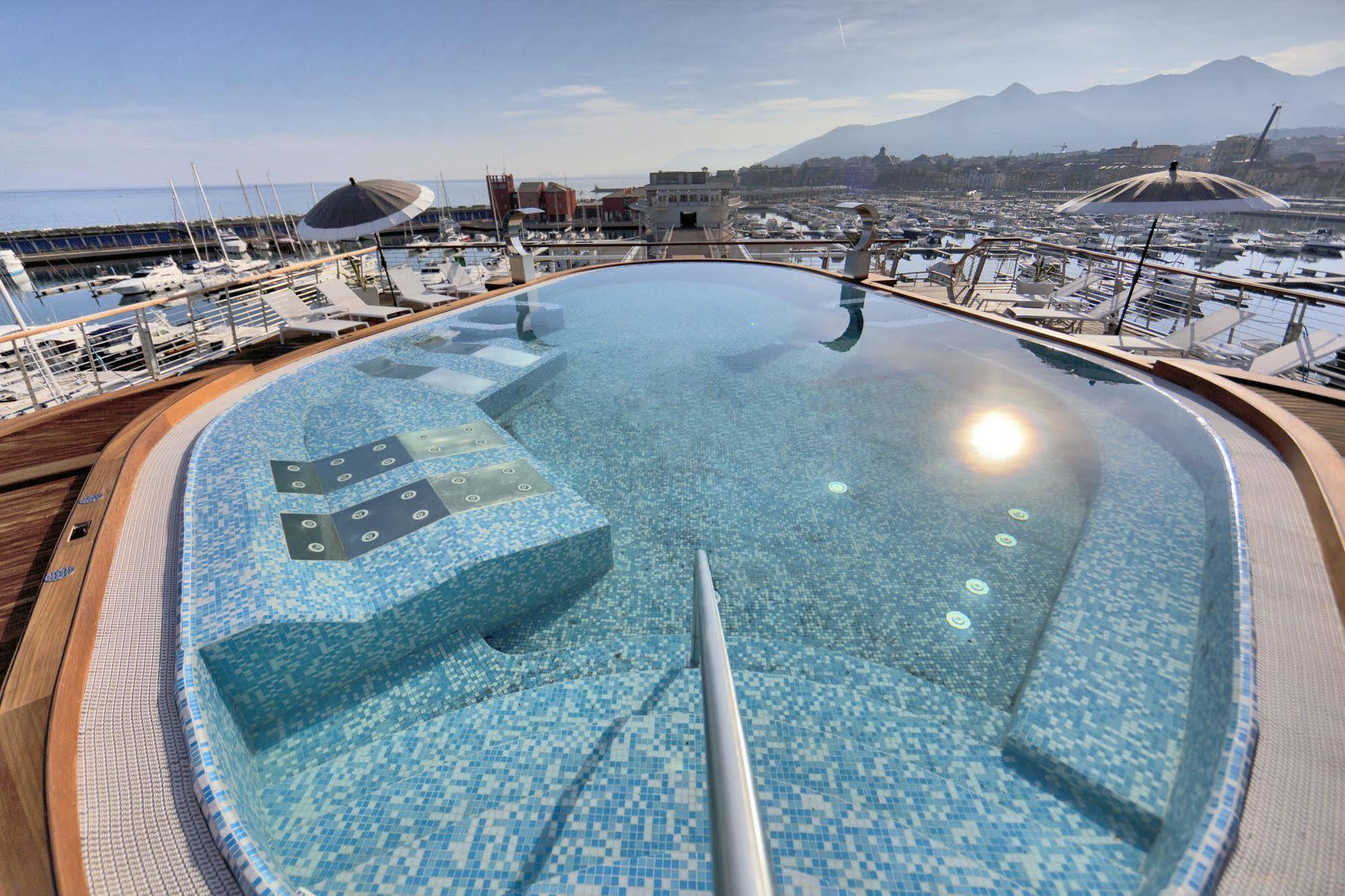 Hotel Yacht Club Marina Di Loano Exteriér fotografie