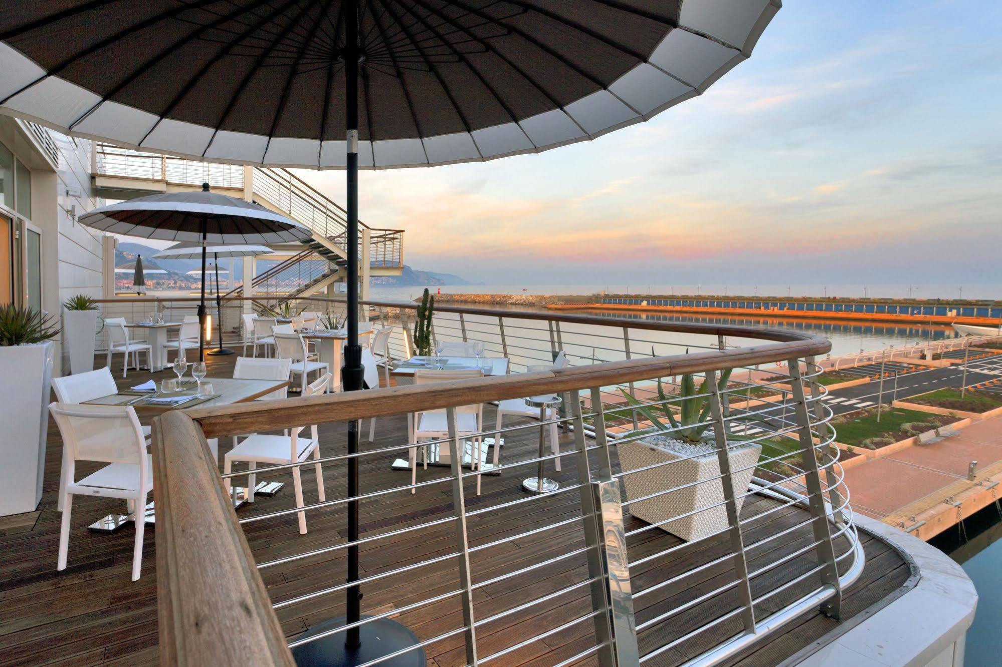 Hotel Yacht Club Marina Di Loano Exteriér fotografie